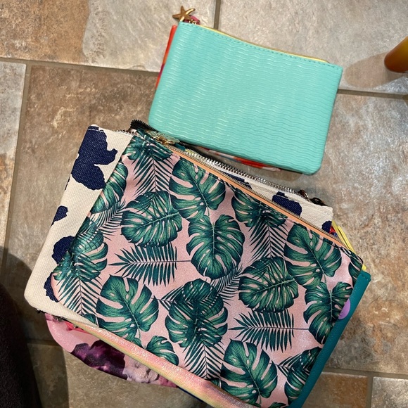 IPSY bag bundle!! 25 never used IPSY bags!! - Picture 8 of 9